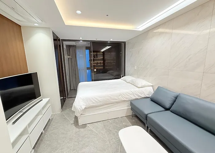 Seocho Gangnam 10 1 Bed Full-option Km House *