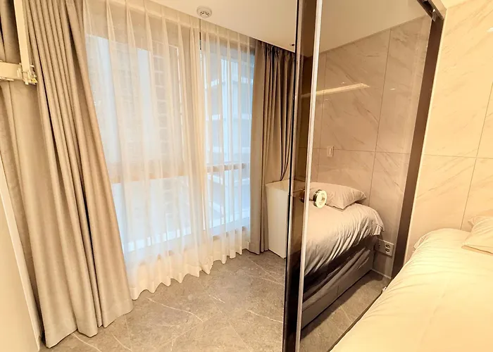 Seocho Gangnam 10 1 Bed Full-option Km House *
