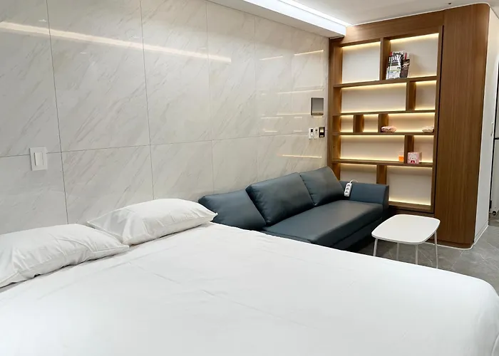 Seocho Gangnam 10 1 Bed Full-option Km House Appartement Seoel